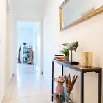 2og Links Helle 70m 2-zimmer Naehe Salzburg By Interhome *
