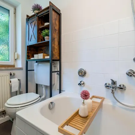 2og Links Helle 70m 2-zimmer Naehe Salzburg By Interhome Freilassing